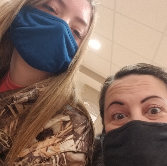 Meet your Posher, Aubrey - Picture 2 of 4